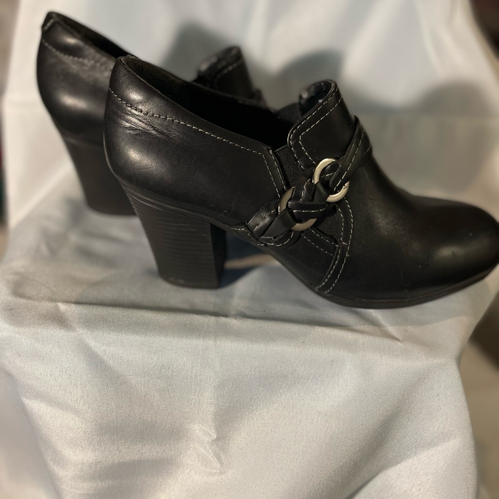 Rockport Black Heeled Boots with Braided Detail